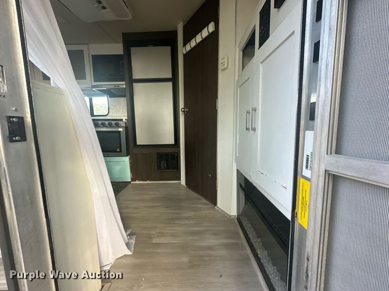 image for item DD3433 2019 Forrest River Salem FSX toy hauler camper