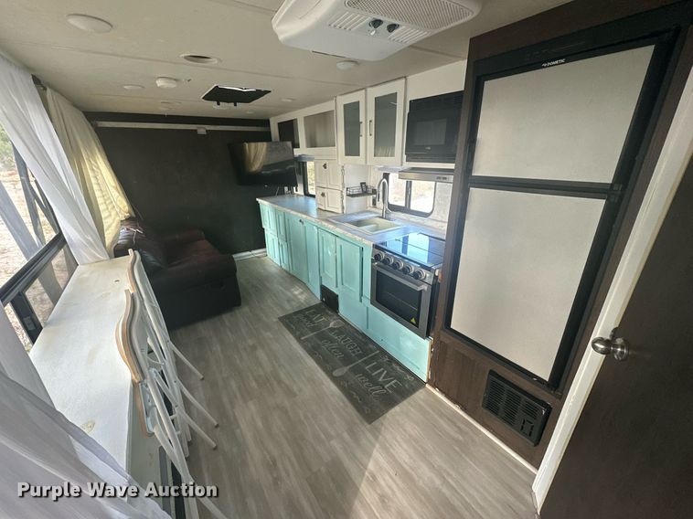 image for item DD3433 2019 Forrest River Salem FSX toy hauler camper