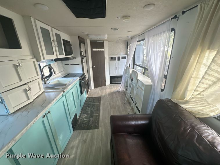 image for item DD3433 2019 Forrest River Salem FSX toy hauler camper