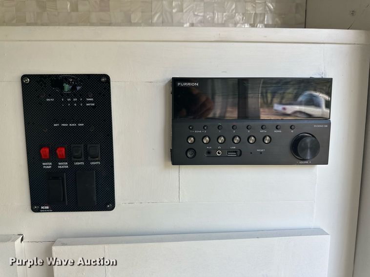 image for item DD3433 2019 Forrest River Salem FSX toy hauler camper