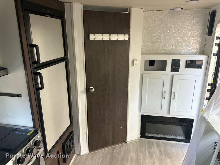 image for item DD3433 2019 Forrest River Salem FSX toy hauler camper