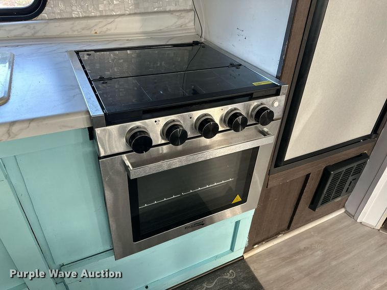 image for item DD3433 2019 Forrest River Salem FSX toy hauler camper