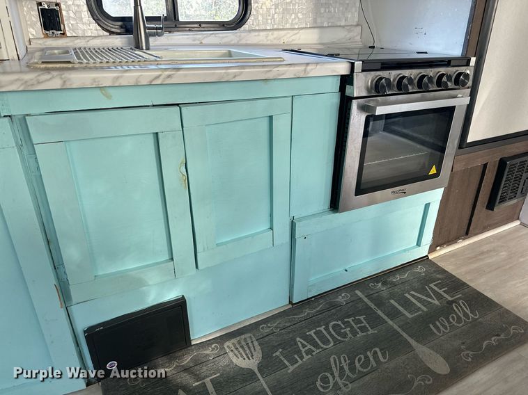 image for item DD3433 2019 Forrest River Salem FSX toy hauler camper