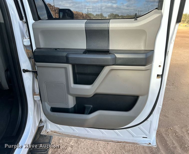 image for item DD3437 2019 Ford F150 SuperCrew pickup truck