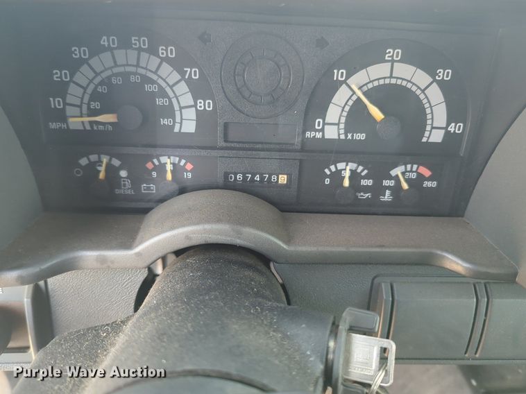 image for item DL1051 1996 GMC 7C500 box truck