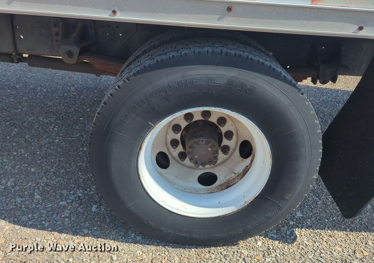 image for item DL1051 1996 GMC 7C500 box truck