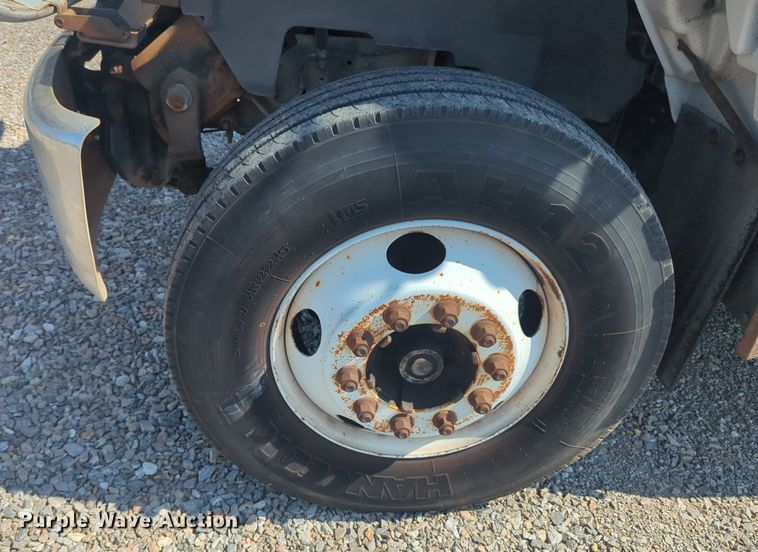 image for item DL1051 1996 GMC 7C500 box truck