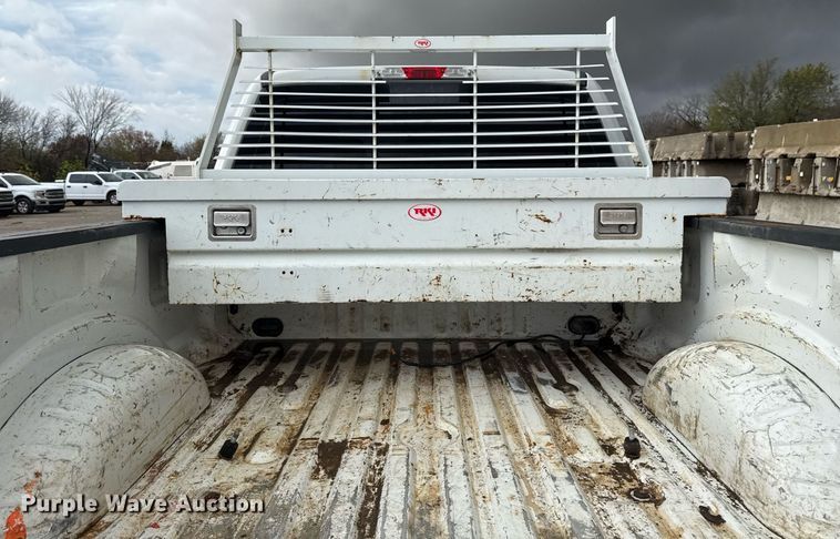 image for item DO7620 2018 Ford F250 Super Duty SuperCab pickup truck