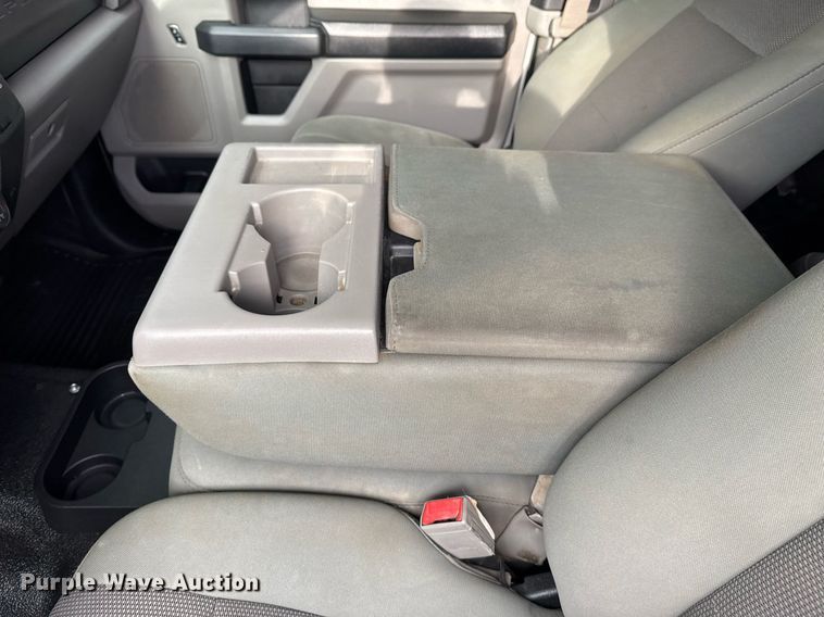 image for item DO7620 2018 Ford F250 Super Duty SuperCab pickup truck