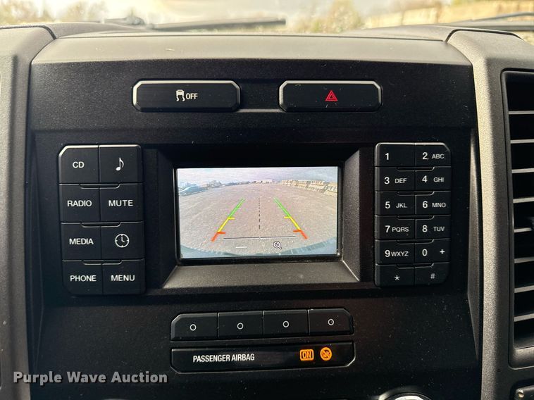 image for item DO7620 2018 Ford F250 Super Duty SuperCab pickup truck