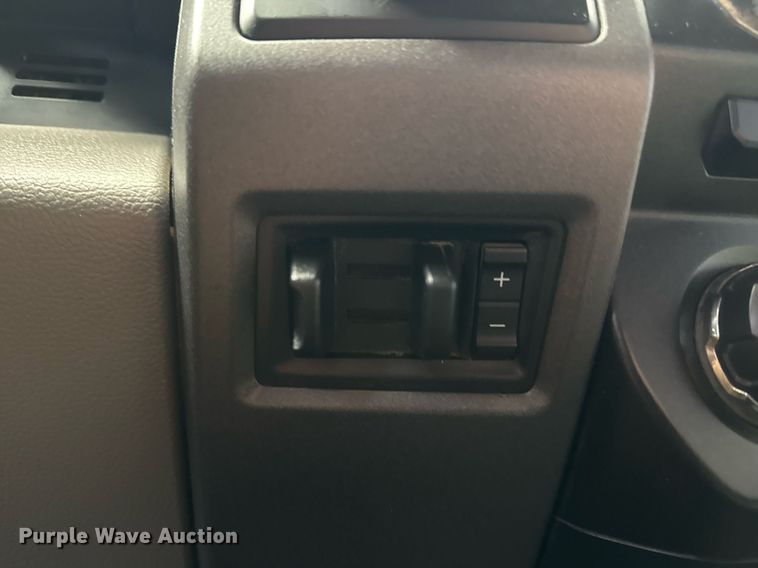 image for item DO7620 2018 Ford F250 Super Duty SuperCab pickup truck