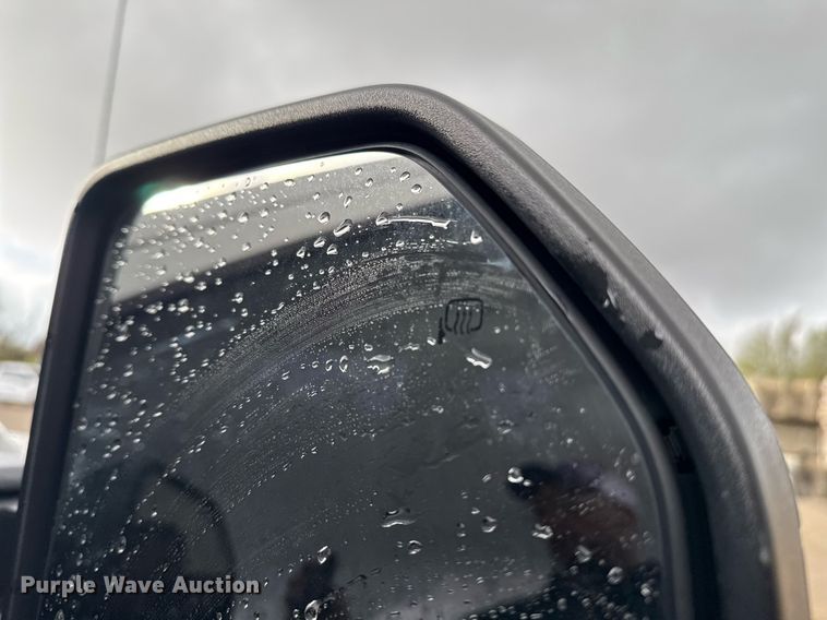 image for item DO7620 2018 Ford F250 Super Duty SuperCab pickup truck