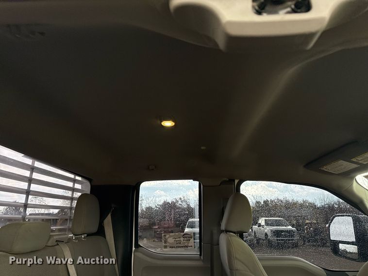 image for item DO7620 2018 Ford F250 Super Duty SuperCab pickup truck