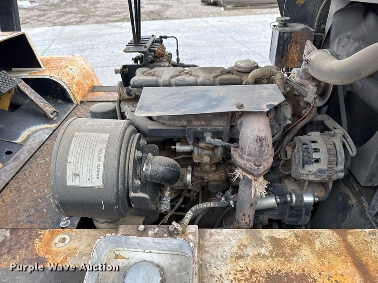 image for item DO7623 Bobcat V80E forklift