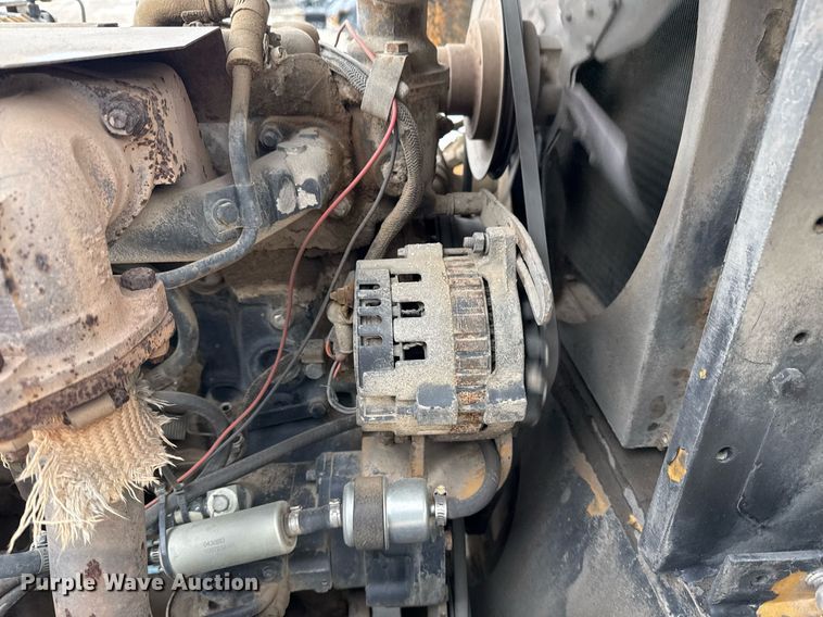 image for item DO7623 Bobcat V80E forklift