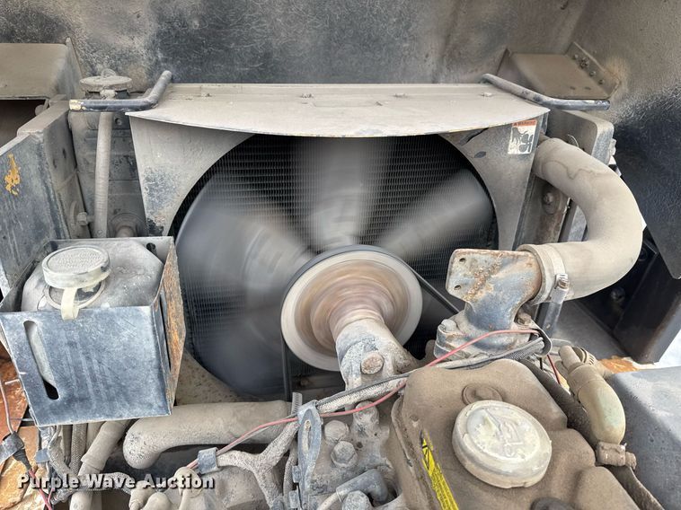 image for item DO7623 Bobcat V80E forklift