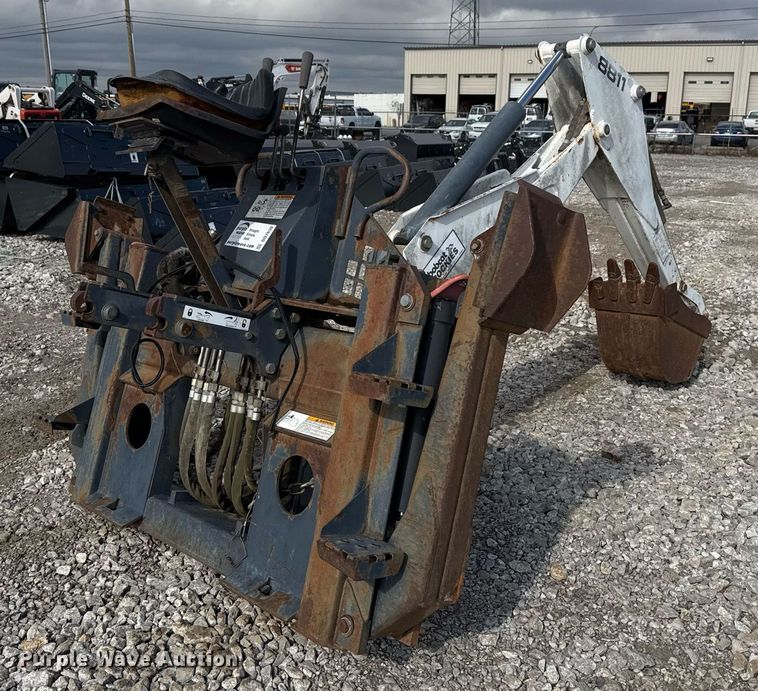 image for item DO7630 Bobcat 8811 backhoe attachment