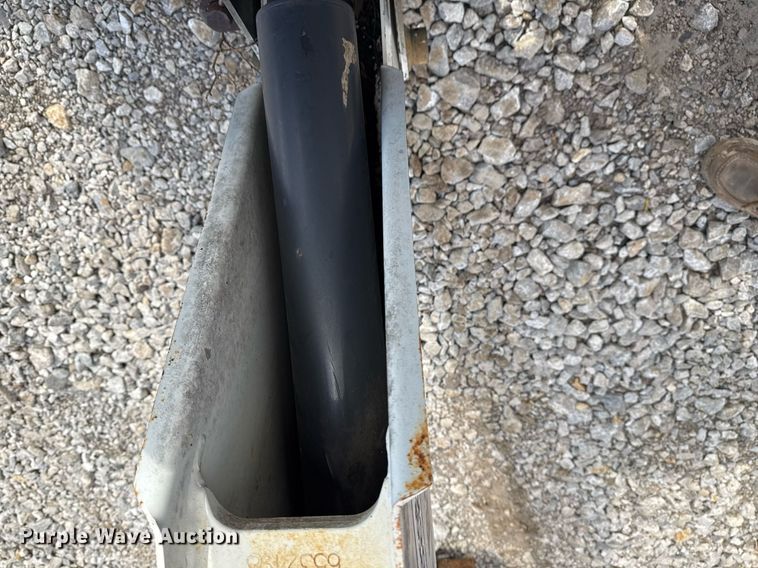 image for item DO7630 Bobcat 8811 backhoe attachment