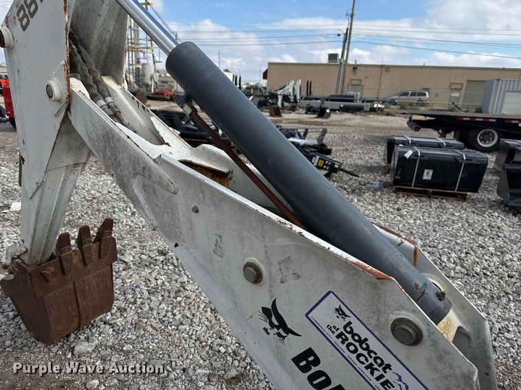 image for item DO7630 Bobcat 8811 backhoe attachment