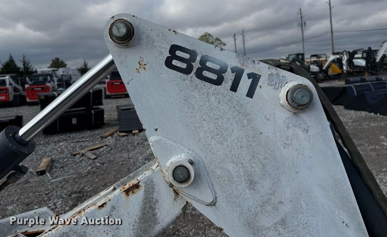 image for item DO7630 Bobcat 8811 backhoe attachment