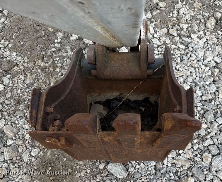 image for item DO7630 Bobcat 8811 backhoe attachment