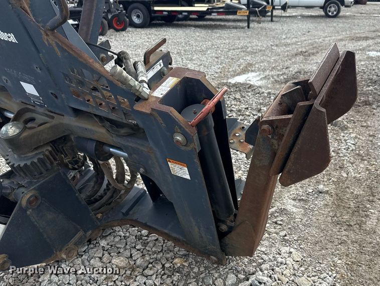 image for item DO7630 Bobcat 8811 backhoe attachment