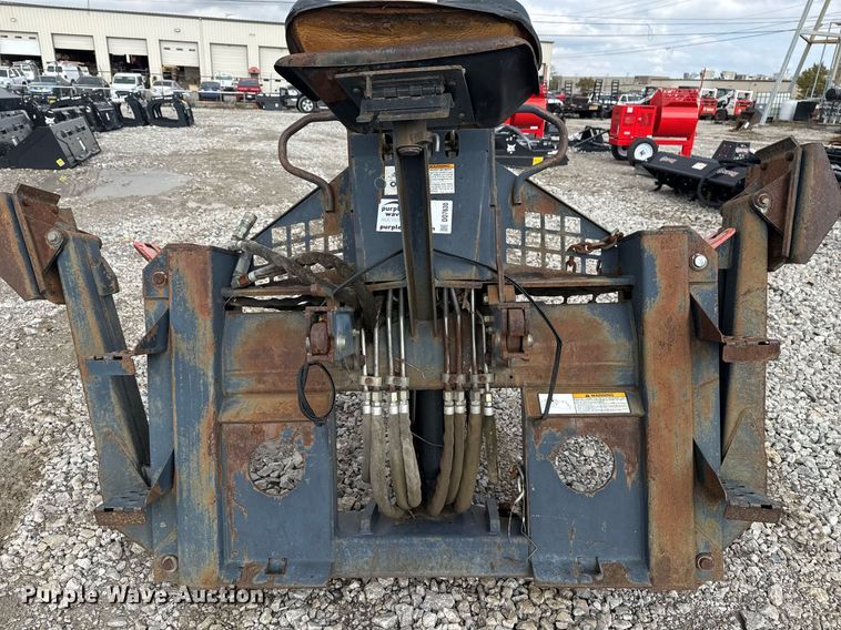 image for item DO7630 Bobcat 8811 backhoe attachment