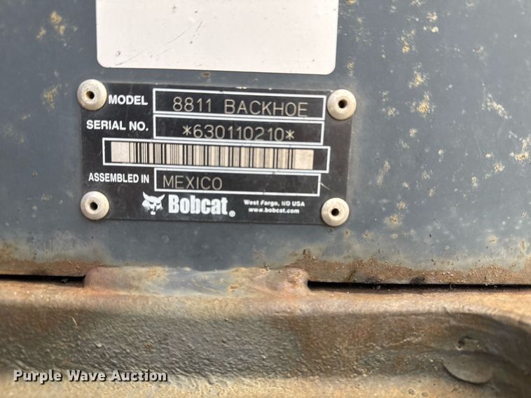 image for item DO7630 Bobcat 8811 backhoe attachment