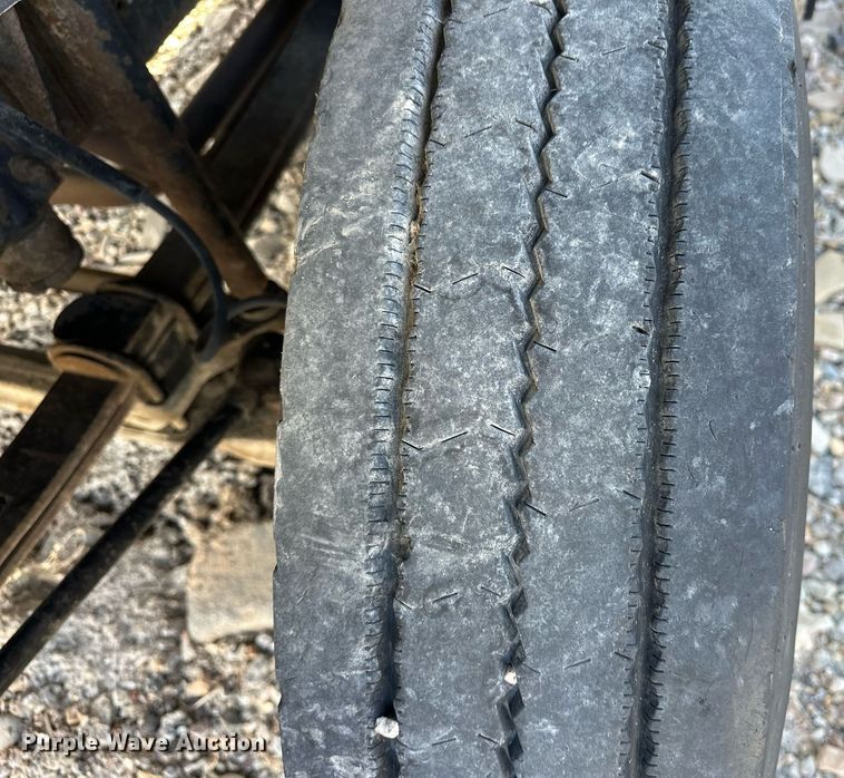 image for item DP3356 1994 GMC Topkick C5500 dump flatbed truck