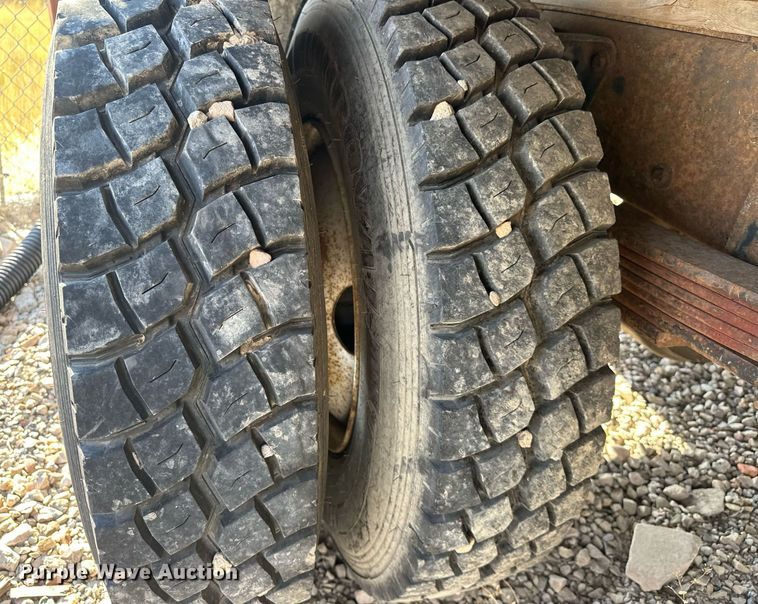 image for item DP3356 1994 GMC Topkick C5500 dump flatbed truck