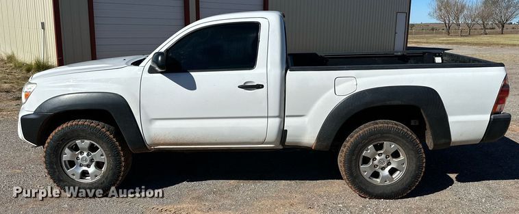 image for item DP5941 2014 Toyota Tacoma pickup truck