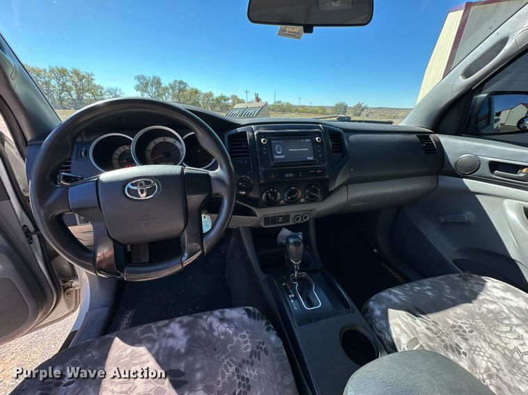 image for item DP5941 2014 Toyota Tacoma pickup truck