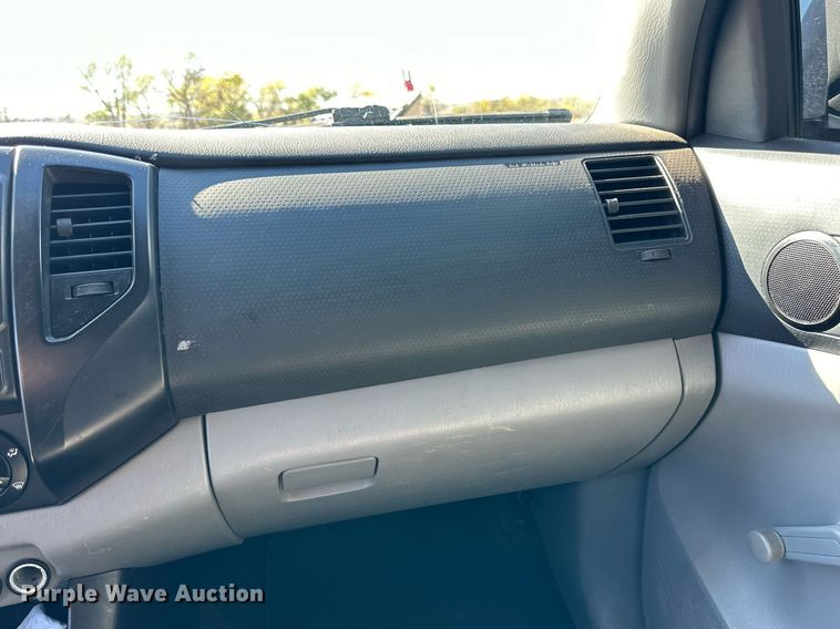 image for item DP5941 2014 Toyota Tacoma pickup truck