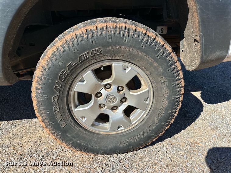 image for item DP5941 2014 Toyota Tacoma pickup truck