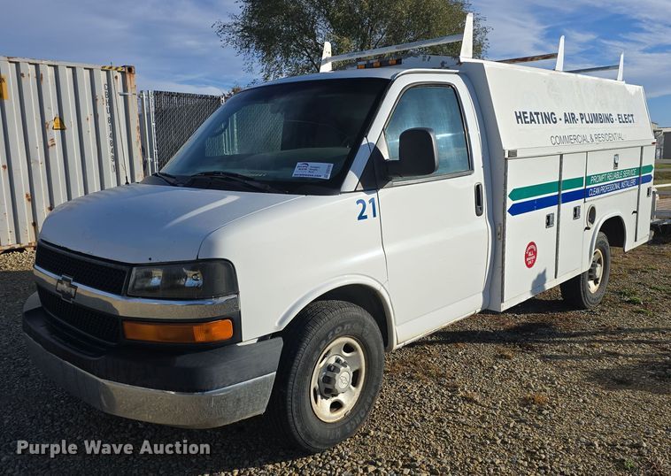 image for item DQ5283 2006 Chevrolet Express 3500 utility van