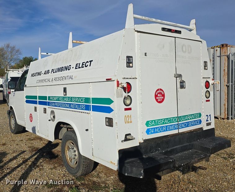 image for item DQ5283 2006 Chevrolet Express 3500 utility van