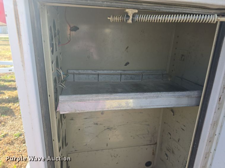 image for item DQ5283 2006 Chevrolet Express 3500 utility van