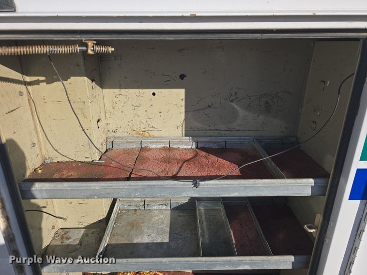 image for item DQ5283 2006 Chevrolet Express 3500 utility van