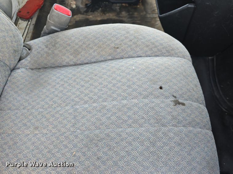 image for item DQ5283 2006 Chevrolet Express 3500 utility van