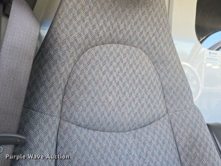 image for item DQ5283 2006 Chevrolet Express 3500 utility van