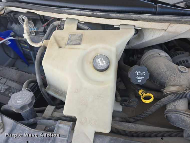 image for item DQ5283 2006 Chevrolet Express 3500 utility van