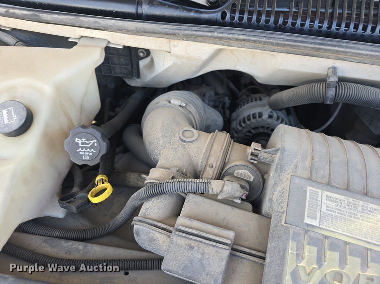 image for item DQ5283 2006 Chevrolet Express 3500 utility van