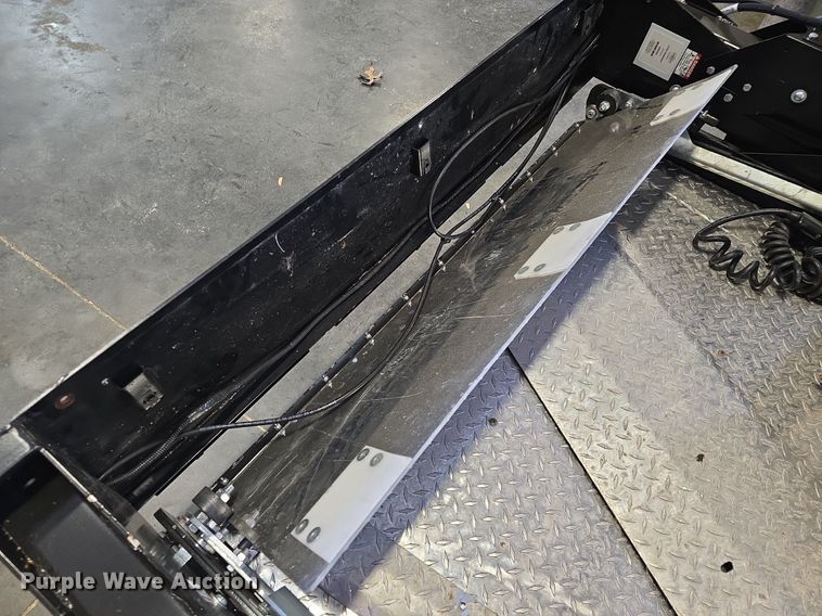 image for item DQ5284 Tommy Gate end gate lift