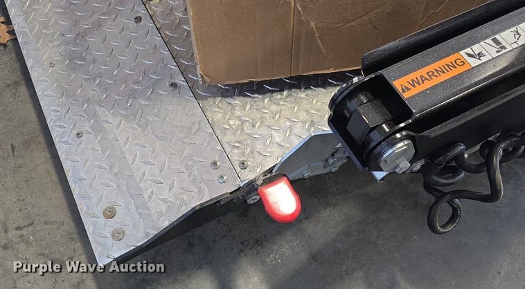 image for item DQ5284 Tommy Gate end gate lift