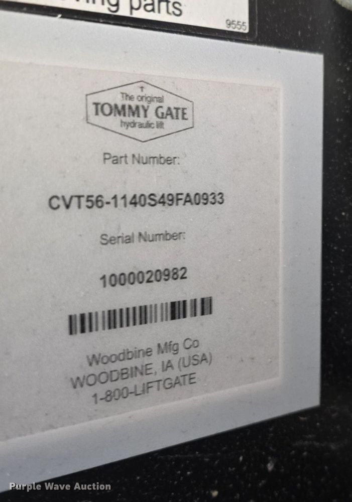 image for item DQ5284 Tommy Gate end gate lift