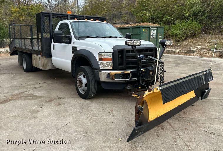 image for item DR2756 2009 Ford F450 Super Duty flatbed truck