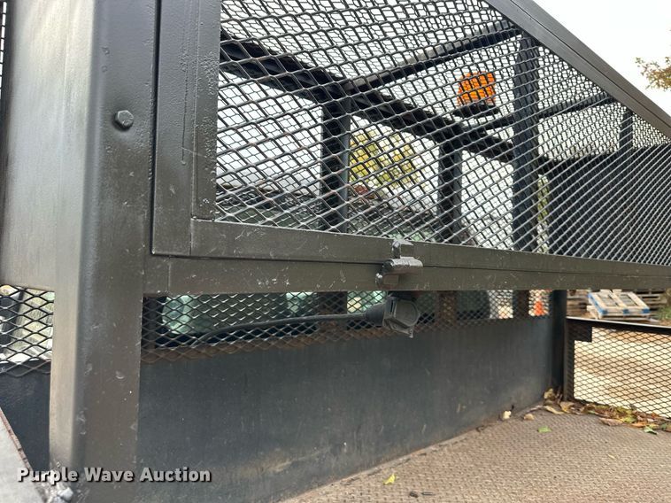 image for item DR2756 2009 Ford F450 Super Duty flatbed truck