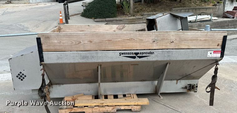 image for item DR2756 2009 Ford F450 Super Duty flatbed truck