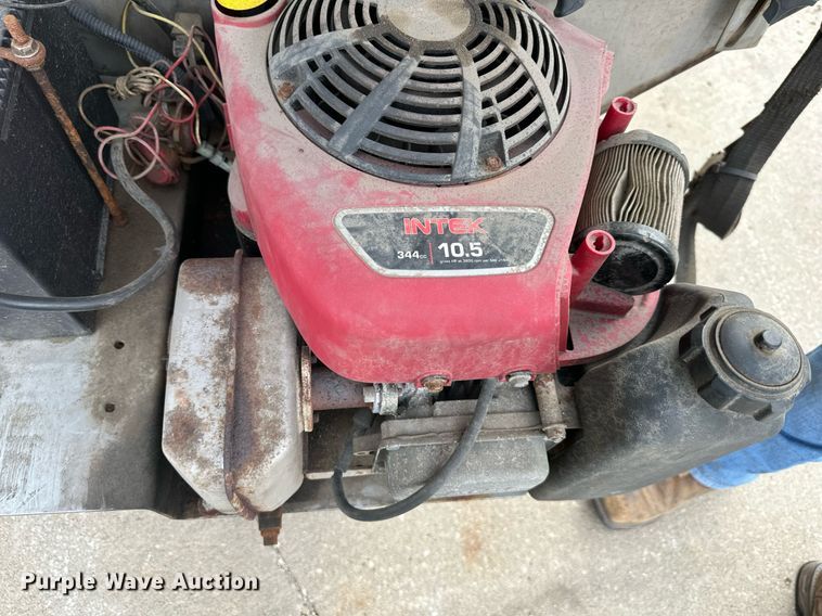 image for item DR2756 2009 Ford F450 Super Duty flatbed truck