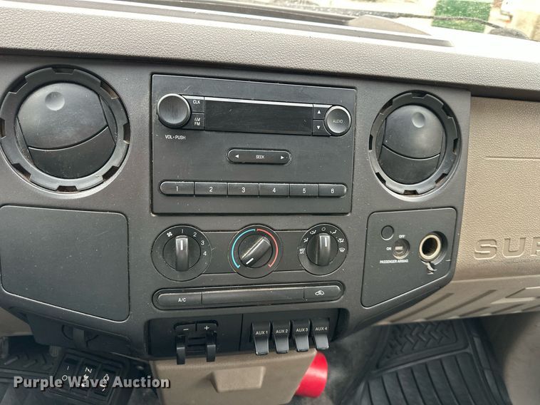 image for item DR2756 2009 Ford F450 Super Duty flatbed truck